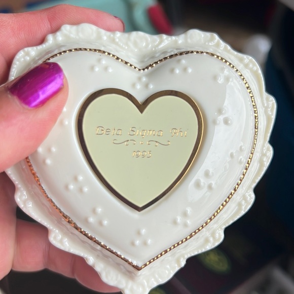 Vintage - Picture 1 of 6